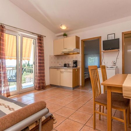 Stunning Apartment In Sveti Filip I Jakov Exteriér fotografie
