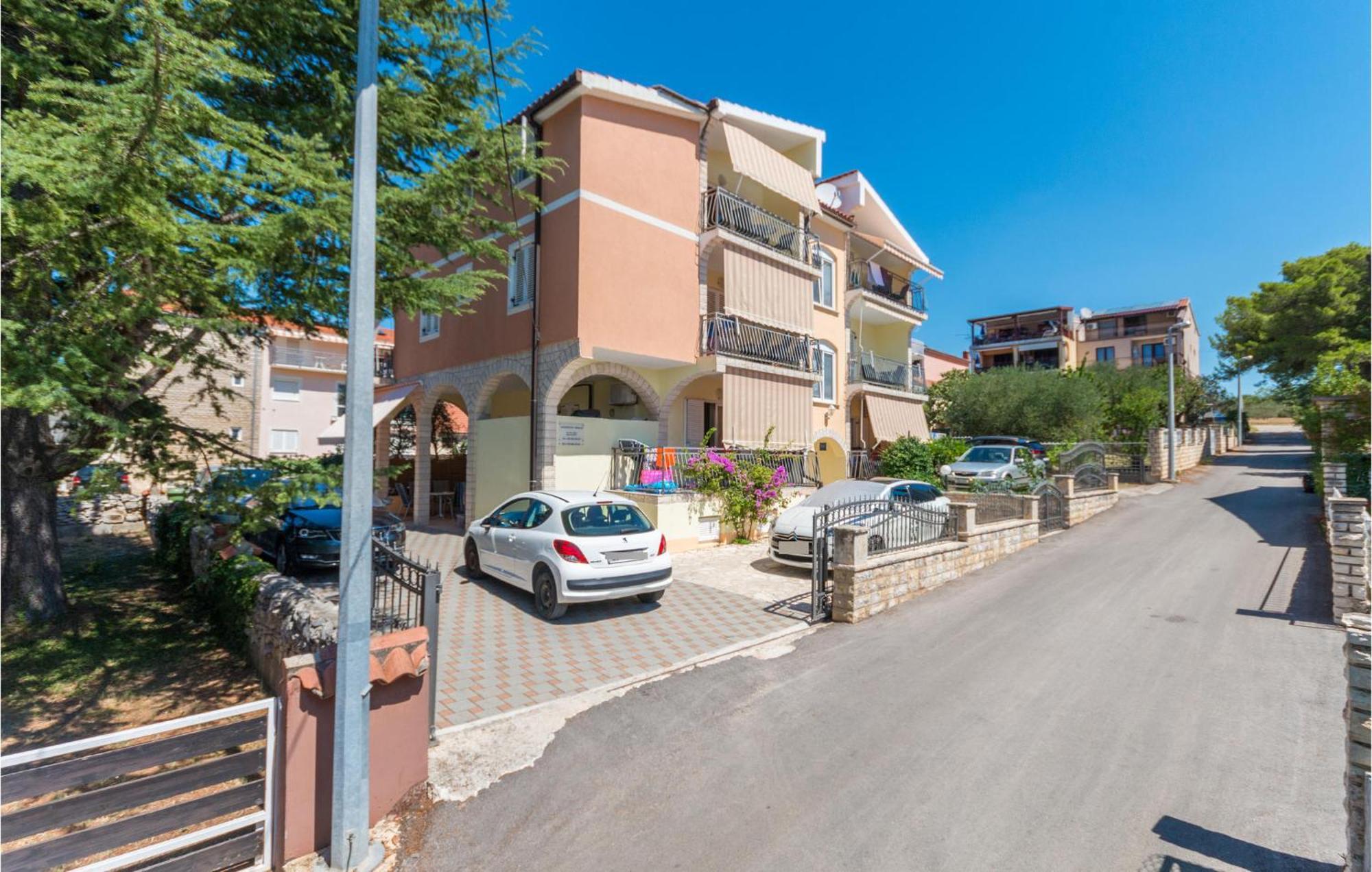 Stunning Apartment In Sveti Filip I Jakov Exteriér fotografie